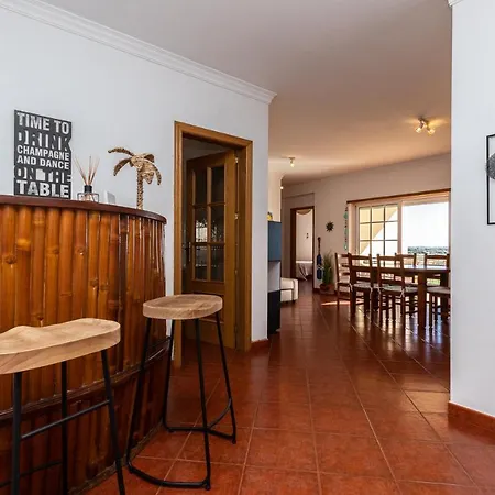 Apartamento Front View Flat