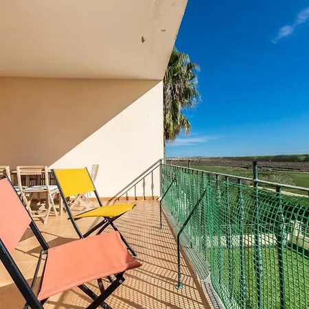 アパート Front View Flat *